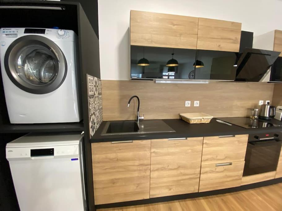 Appartement Paul Riquet Avec Place De Parking เบซิเยร์ ภายนอก รูปภาพ