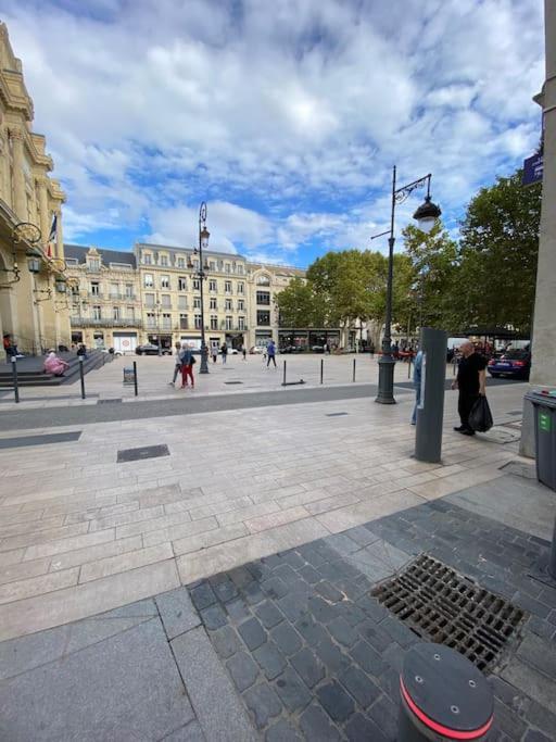 Appartement Paul Riquet Avec Place De Parking เบซิเยร์ ภายนอก รูปภาพ